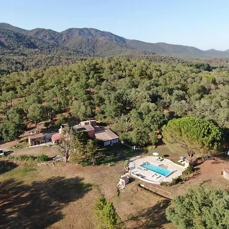 Une Pause En Foret A La Ferme 博尔马斯·莱斯·米默萨斯
