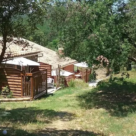 Une Pause En Foret A La Ferme